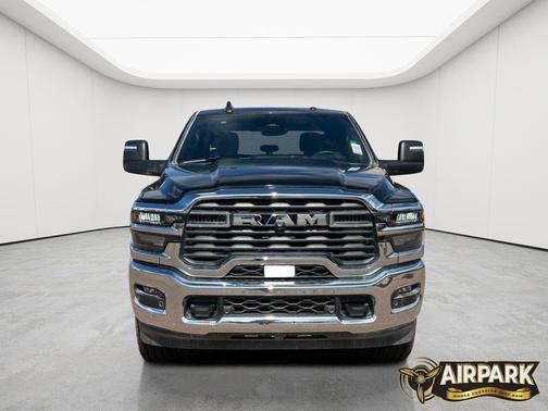 Diamond Black Crystal Pearlcoat 2026 RAM 2500 Tradesman