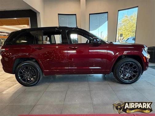 2025 Jeep Grand Cherokee Summit