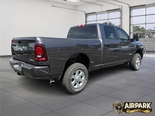 2025 RAM 2500 Big Horn Crew Cab 4x4 6'4' Box