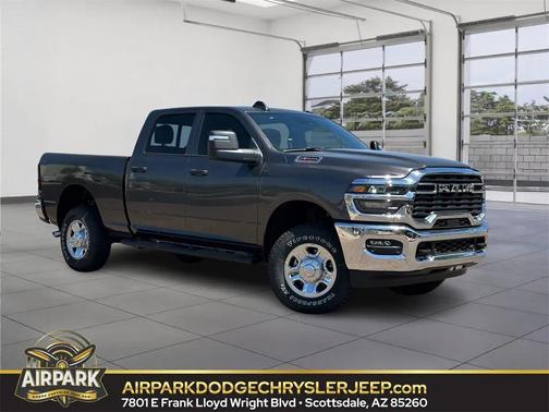 2025 RAM 2500 Tradesman Crew Cab 4x4 6'4' Box