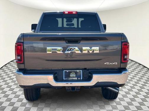 2025 RAM 2500 Tradesman Crew Cab 4x4 6'4' Box