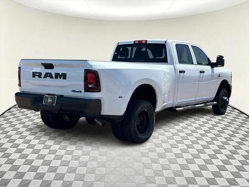 2025 RAM 3500 Tradesman Crew Cab 4x4 8' Box