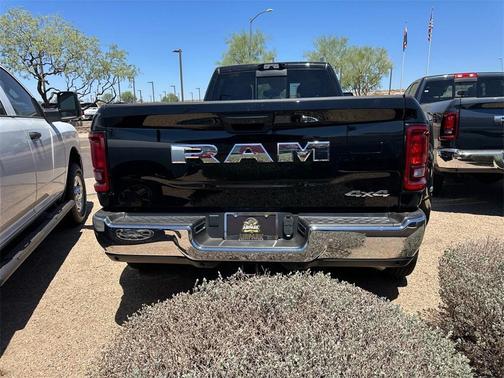 2025 RAM 3500 Tradesman Crew Cab 4x4 8' Box