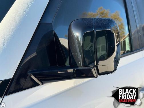 2023 Land Rover Defender 110 S