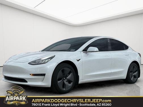 Pearl White Multi-Coat 2019 Tesla Model 3 Standard Range