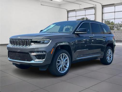 2025 Jeep Grand Cherokee Summit
