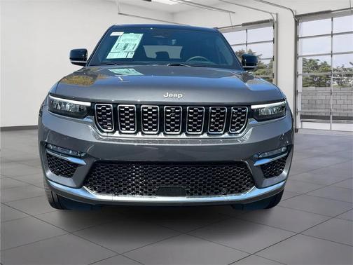 2025 Jeep Grand Cherokee Summit
