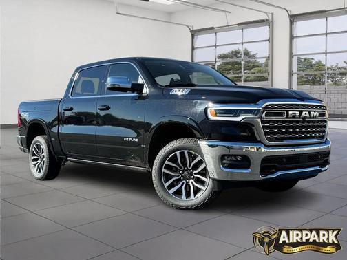 Diamond Black Crystal Pearlcoat 2026 RAM 1500 Longhorn