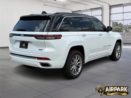 2025 Jeep Grand Cherokee Summit