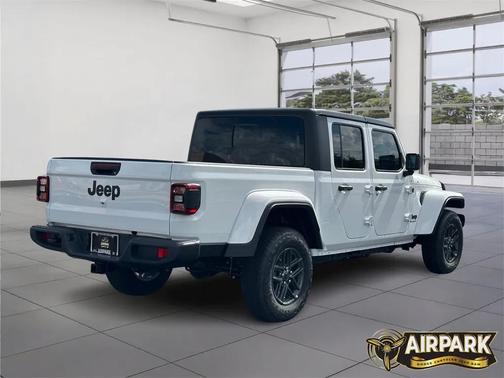 2025 Jeep Gladiator Sport S