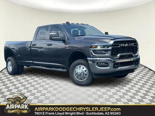 2025 RAM 3500 Tradesman Crew Cab 4x4 8' Box