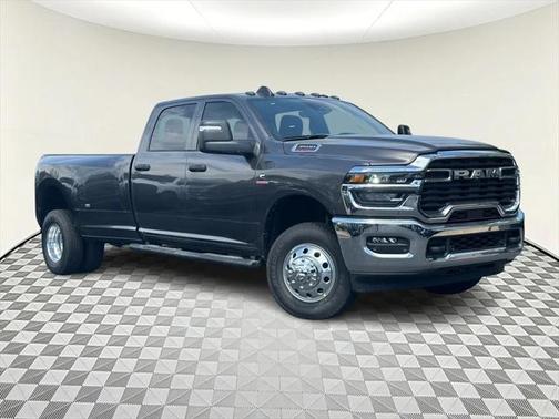2025 RAM 3500 Tradesman Crew Cab 4x4 8' Box