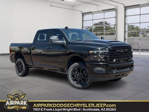 Diamond Black Crystal Pearlcoat 2026 RAM 2500 Laramie
