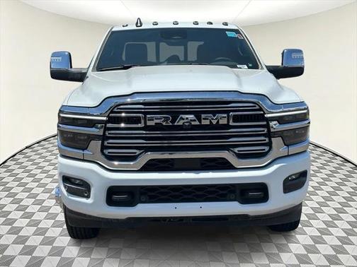 2025 RAM 3500 Laramie Crew Cab 4x4 8' Box