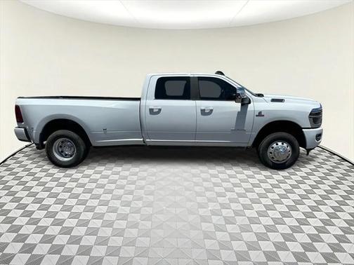 2025 RAM 3500 Laramie Crew Cab 4x4 8' Box