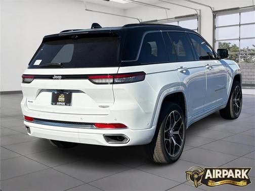 2025 Jeep Grand Cherokee Summit