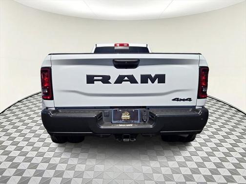 2025 RAM 3500 Tradesman Crew Cab 4x4 8' Box