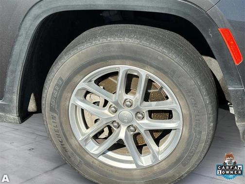 2022 Jeep Grand Cherokee L Laredo