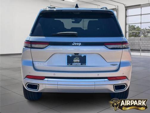 2025 Jeep Grand Cherokee Summit