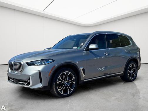 Skyscraper Grey Metallic 2024 BMW X5 xDrive40i