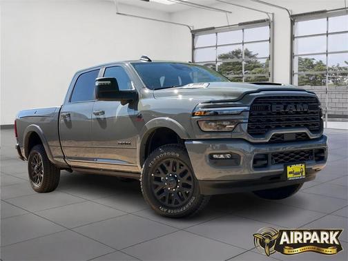 2025 RAM 3500 Limited Crew Cab 4x4 6'4' Box