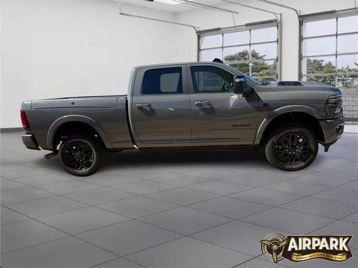 2025 RAM 3500 Limited Crew Cab 4x4 6'4' Box