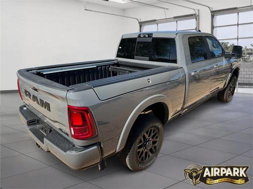 2025 RAM 3500 Limited Crew Cab 4x4 6'4' Box