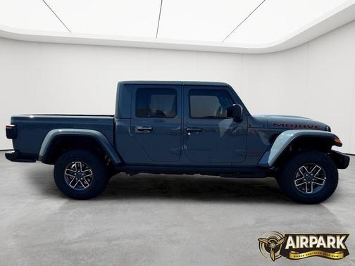 Anvil Clearcoat 2026 Jeep Gladiator Mojave X 4x4