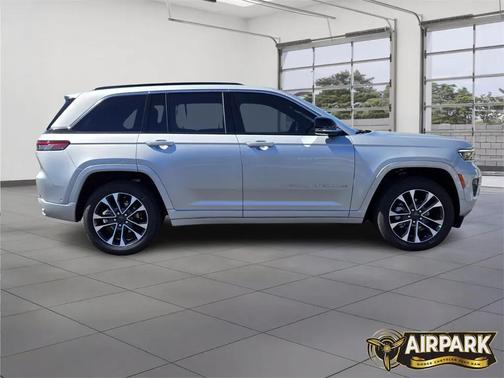 2025 Jeep Grand Cherokee Overland