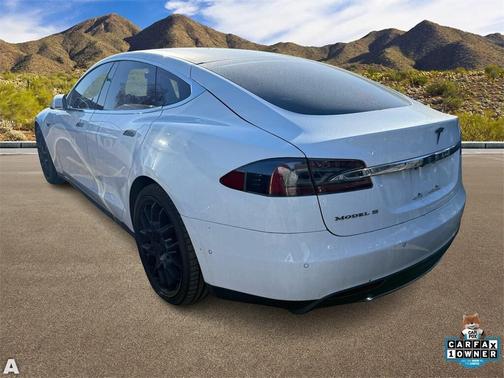 2016 Tesla Model S 90D