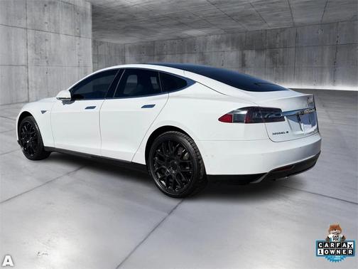 2016 Tesla Model S 90D
