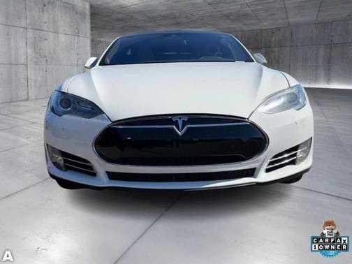 2016 Tesla Model S 90D