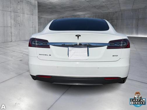 2016 Tesla Model S 90D