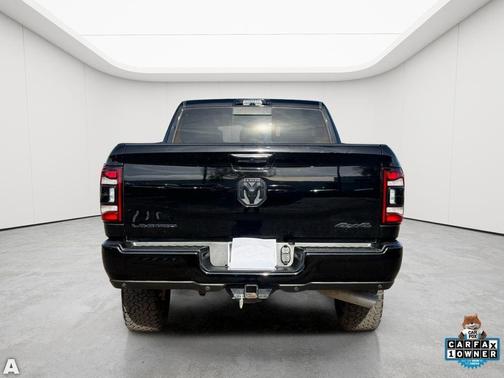 Diamond Black Crystal Pearlcoat 2021 RAM 3500 Limited Mega Cab 4x4 6'4' Box