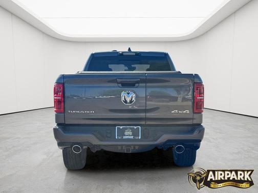Granite Crystal Metallic Clearcoat 2026 RAM 1500 ST