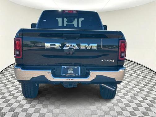 2025 RAM 2500 Tradesman Crew Cab 4x4 6'4' Box