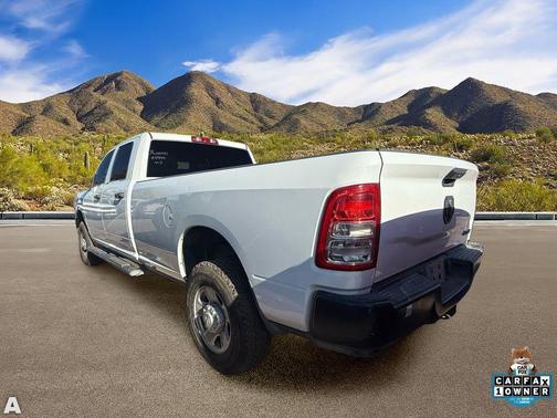 Bright White Clearcoat 2024 RAM 2500 Tradesman Crew Cab 4x4 8' Box
