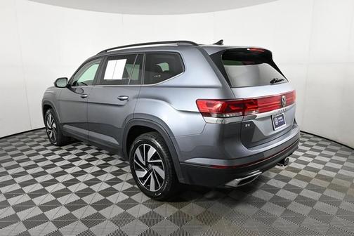 2025 Volkswagen Atlas 2.0T SE w/ Technology