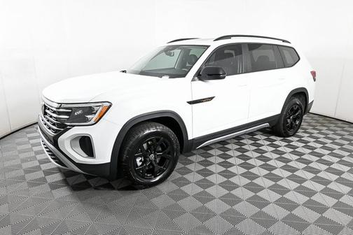 2025 Volkswagen Atlas 2.0T Peak Edition