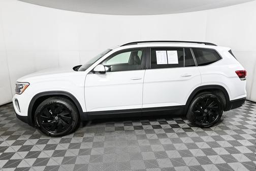 2024 Volkswagen Atlas 2.0T SE w/ Technology