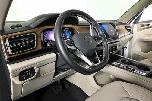 2024 Volkswagen Atlas 2.0T SE