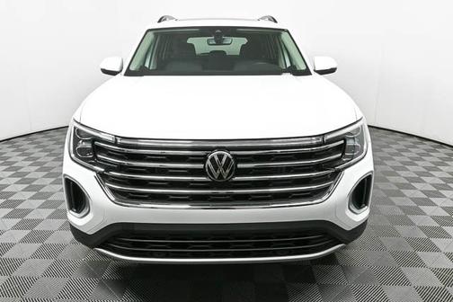 2025 Volkswagen Atlas 2.0T SE w/ Technology