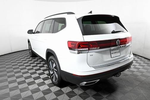 2025 Volkswagen Atlas 2.0T SE