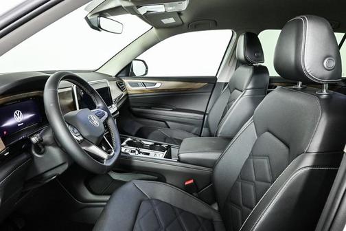 2025 Volkswagen Atlas 2.0T SE
