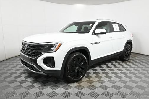 2024 Volkswagen Atlas Cross Sport 2.0T SE w/ Technology