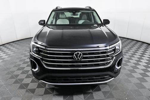 2025 Volkswagen Atlas 2.0T SE w/ Technology
