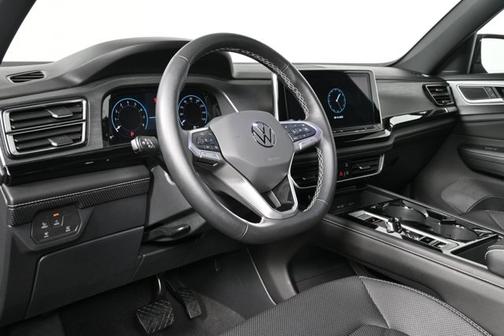 2024 Volkswagen Atlas Cross Sport 2.0T SE w/ Technology