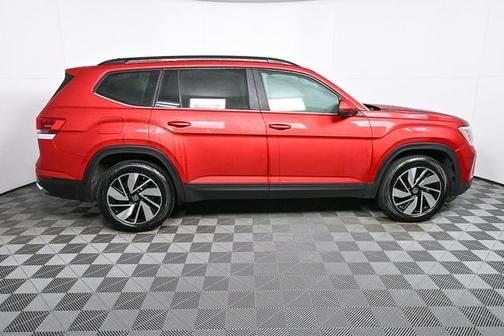 2024 Volkswagen Atlas 2.0T SE w/ Technology