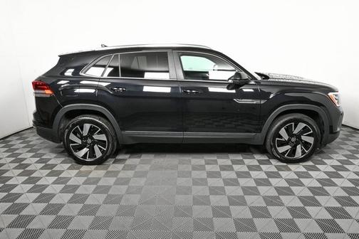 2024 Volkswagen Atlas Cross Sport 2.0T SE w/ Technology