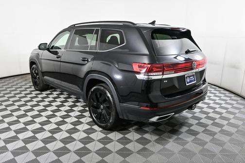 2024 Volkswagen Atlas 2.0T SE w/ Technology
